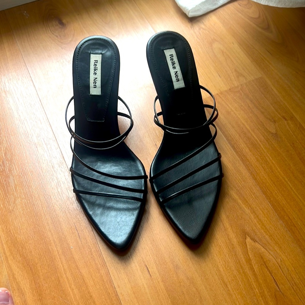 Reike Nen  black Strappy Pointed Toe Sculpted Heel Slip On Leather Slide Sandals